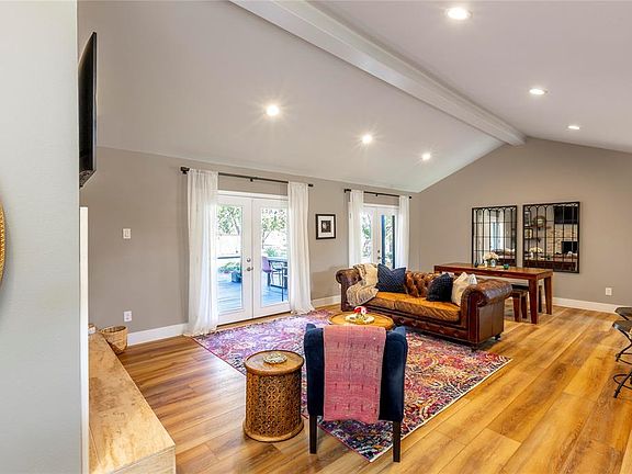 4th image of 3141 Brookhaven Club Dr
