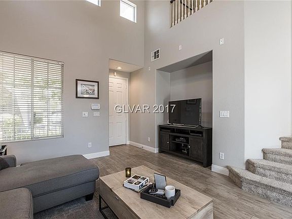 3rd image of 5583 Aurora Crest Ave