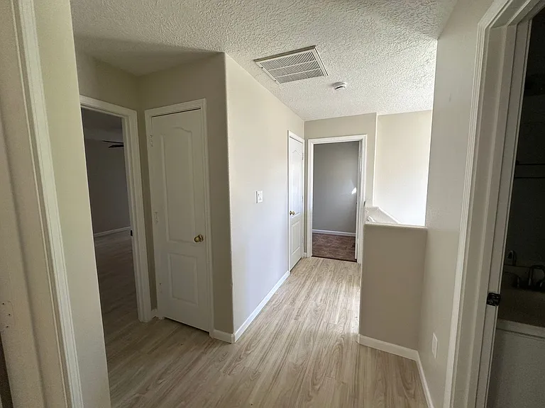 2139 Altura Verde Ln NE — Photo 15