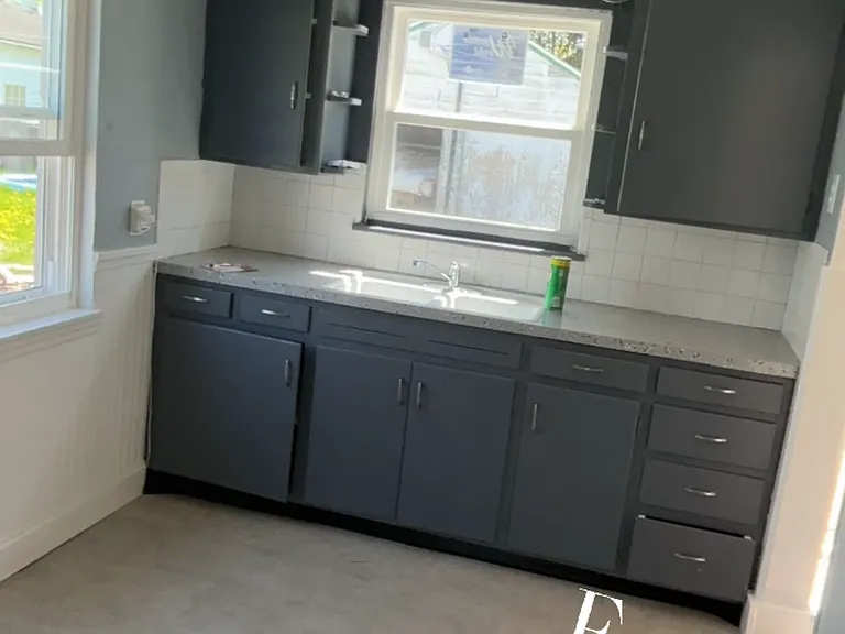 939 E Philadelphia Ave — Photo 4