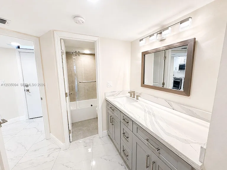 3301 N Country Club Dr #305 — Photo 7