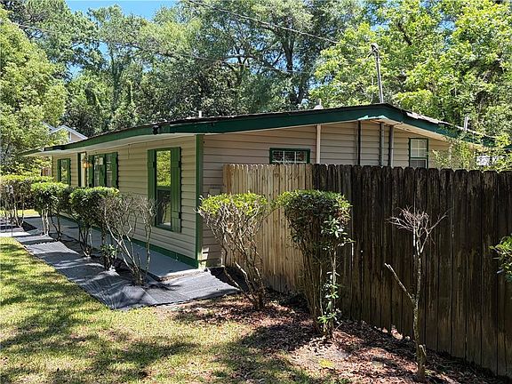 3rd image of 2063 Faye St