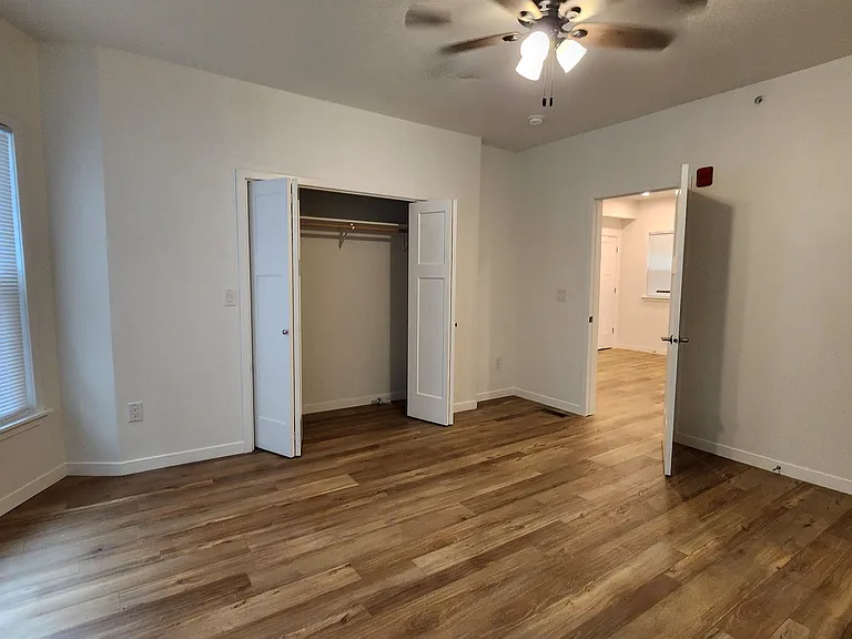 908 E Gorham St #1 — Photo 18