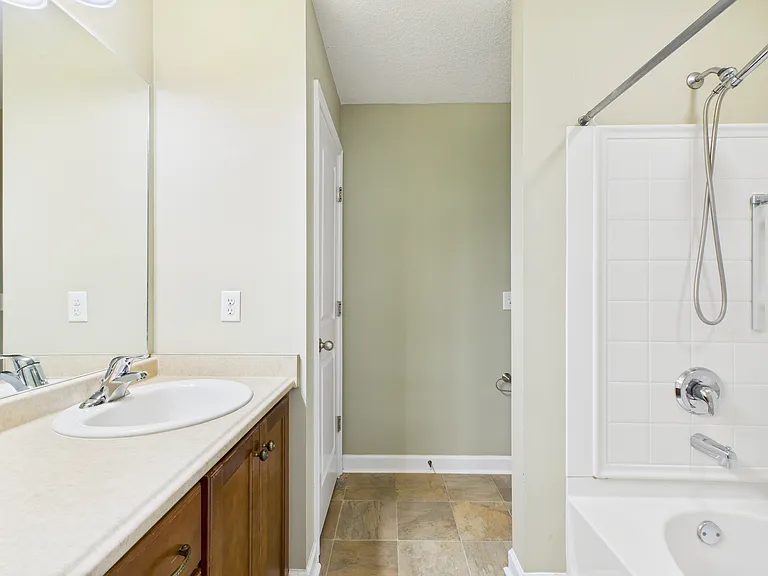 129 Grandview Dr — Photo 30