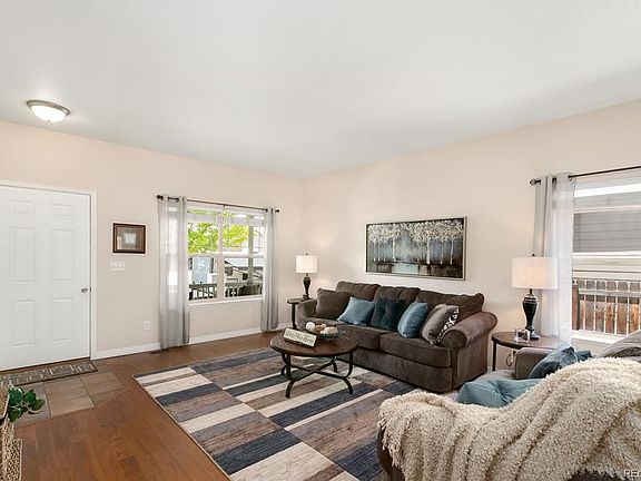 5th image of 214 Aspen Grove Way