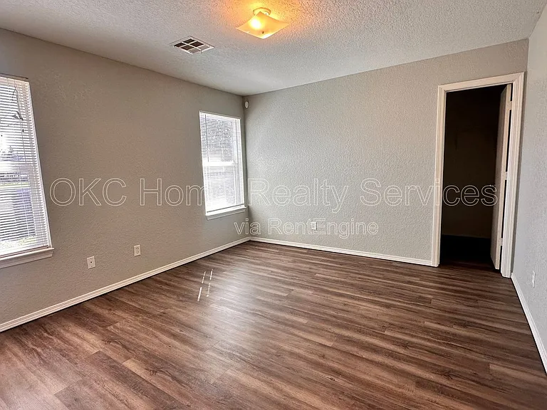 5520 Bush Creek Way — Photo 12