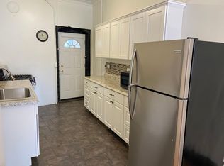 55 Oak St, Manchester, CT 06040