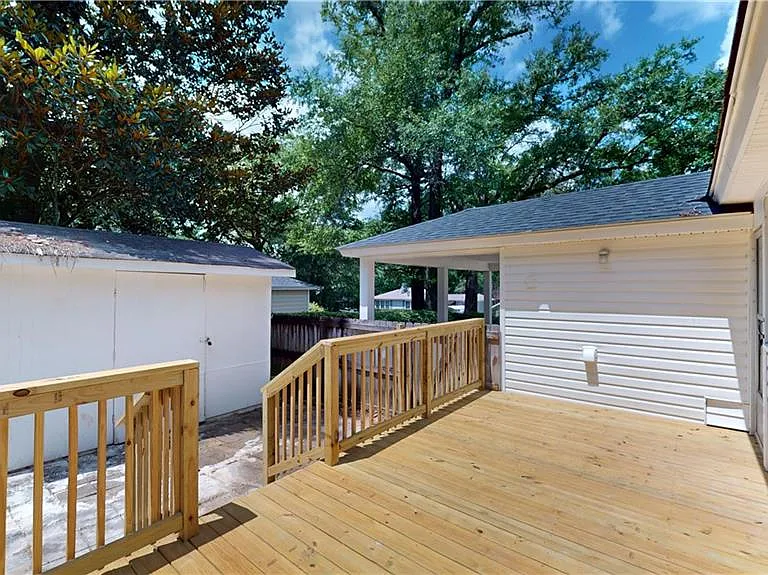 272 Border Dr W — Photo 6