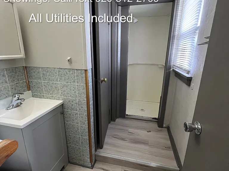 100 E Merrill Ave #4 — Photo 6