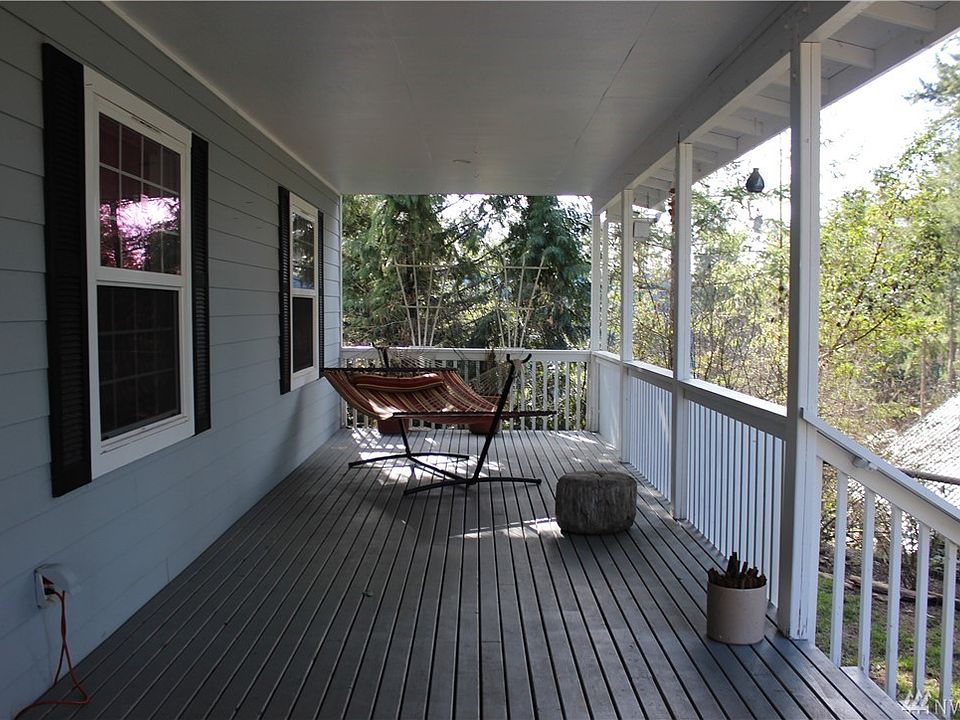 1st image of 409 Westcott Dr