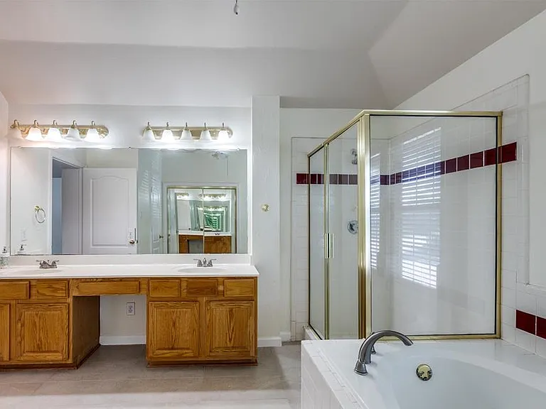 8924 High Meadows Dr — Photo 20