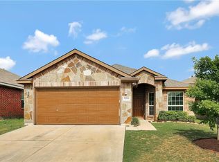 5209 Mirror Lake Dr, Haltom City, TX 76117