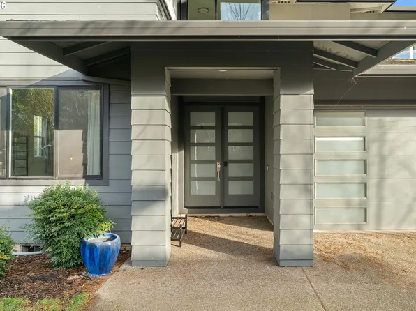 5891 SW 67th Pl, Portland, OR 97225