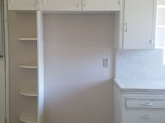 5th image of 1756 Alameda St