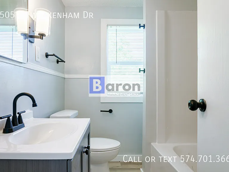 2505 S Twyckenham Dr — Photo 8