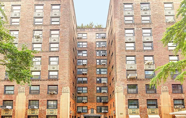 Sold by Compass | media 8