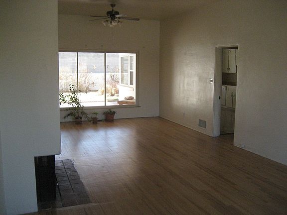 2nd image of 920 Carlisle Blvd SE