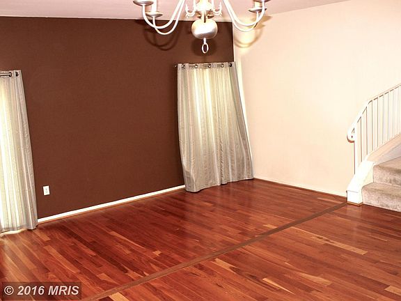 5th image of 9851 Oakdale Woods Ct