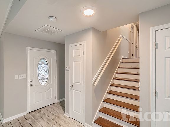 3rd image of 635 Garden Grove Dr NW