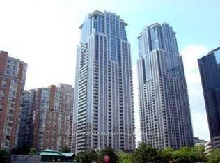 761 Bay St #1807, Toronto, ON M5G2R2