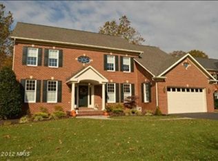 106 Longfellow Dr, Millersville, MD 21108