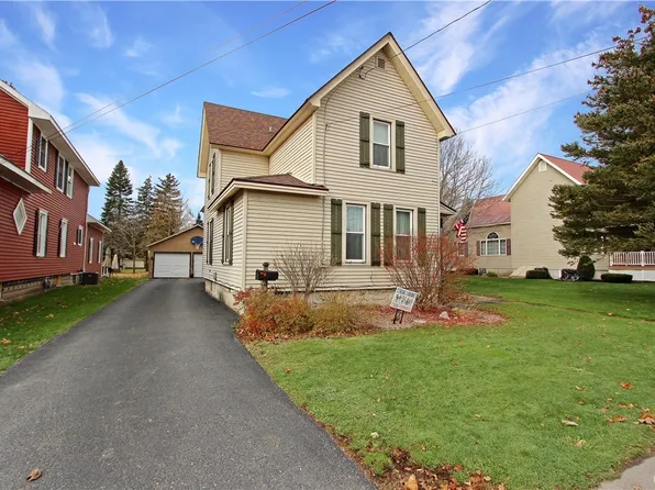 7673 E State St, Lowville, NY 13367