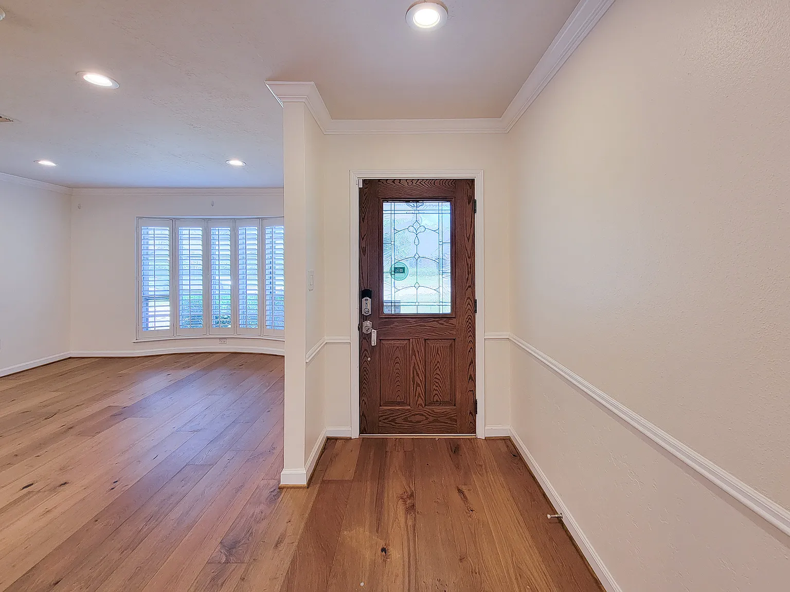 4 bed, 2478 sqft, $4,400 — Photo 3