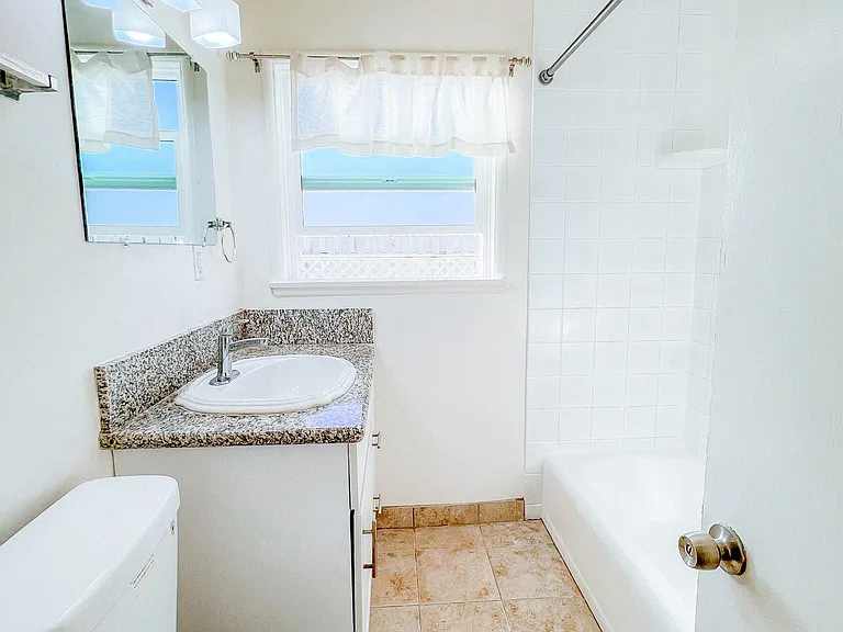 17905 Crenshaw Blvd #5 — Photo 8