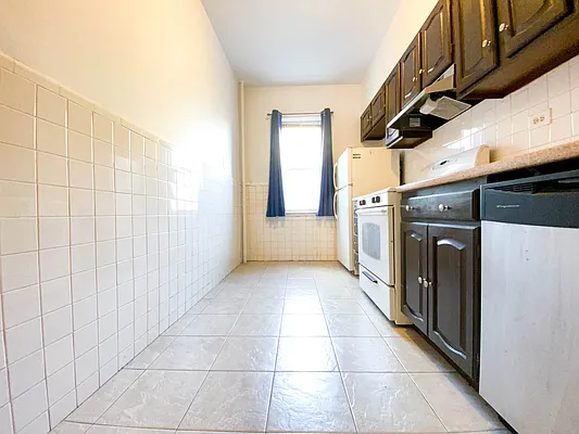 Rented by RealTegrity NY LLC | media 5