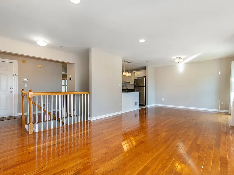 19 Legend Hills Dr — Photo 13