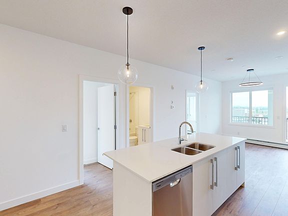 5th image of 2309 Wolf Creek Dr SE