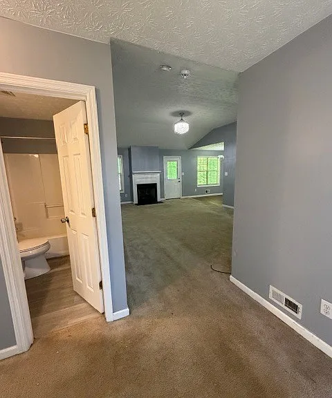 190 Oakwood Cir — Photo 13
