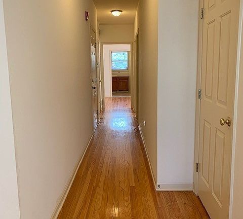 5th image of 131 N Hale St #A