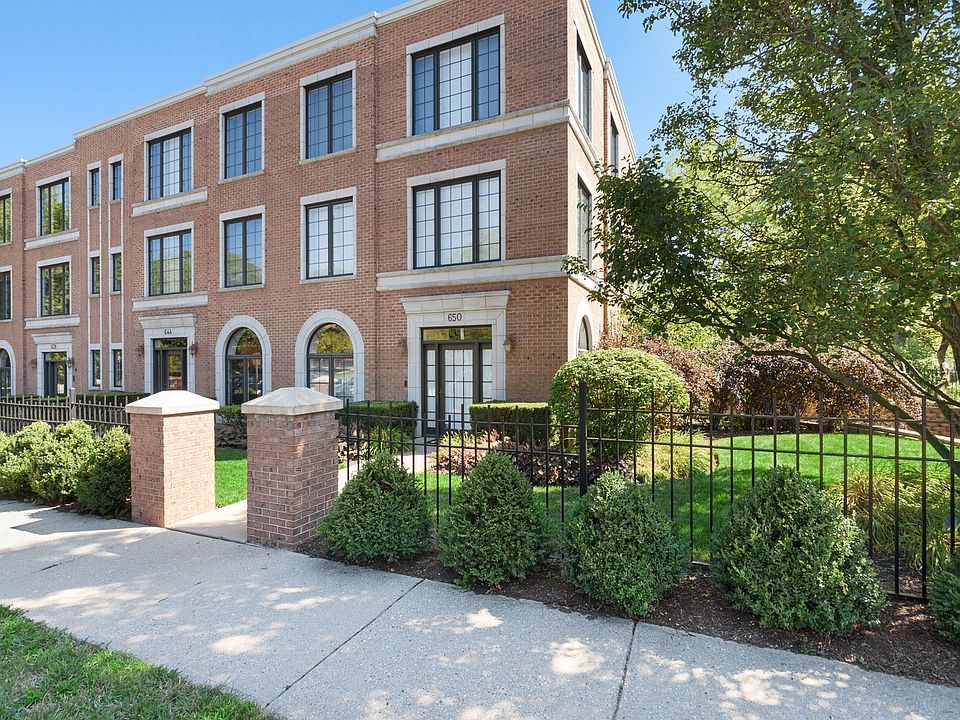 1st image of 650 La Salle Pl