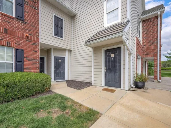 11608 Tomahawk Creek Pkwy APT L, Leawood, KS 66211
