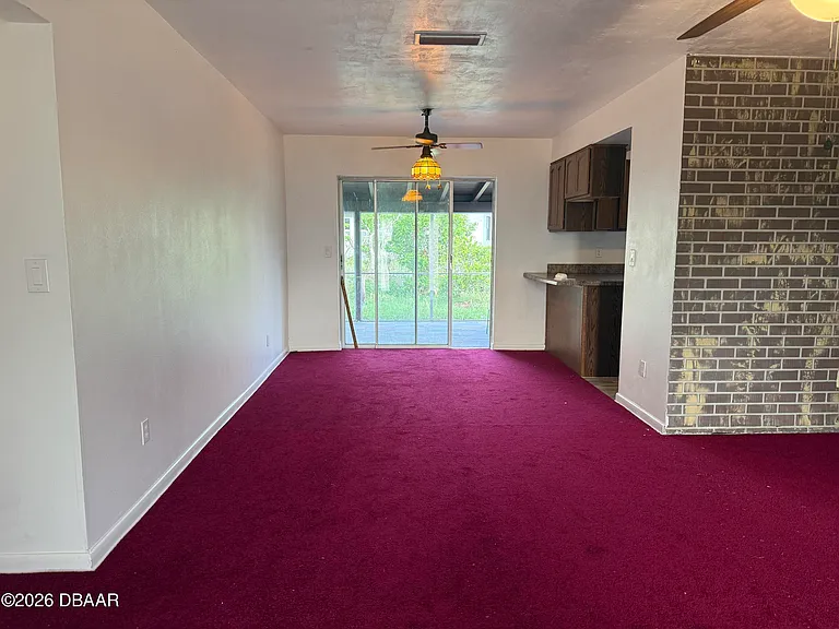 1032 Frost Ln — Photo 7