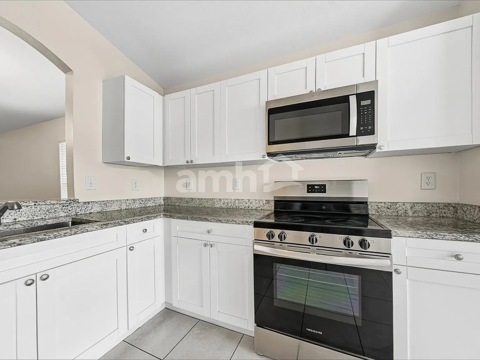 4 bed, 2.0 bath, 1490 sqft, $2,110 — Photo 3