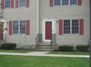 29 White Tail Ln #29, Wallingford, CT 06492