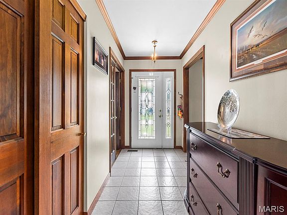 5th image of 2316 Maple Tree St