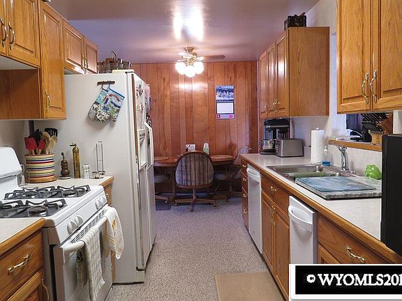 5th image of 1026 Big Horn Dr