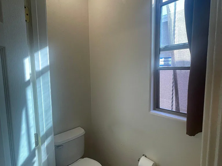Master toilet room