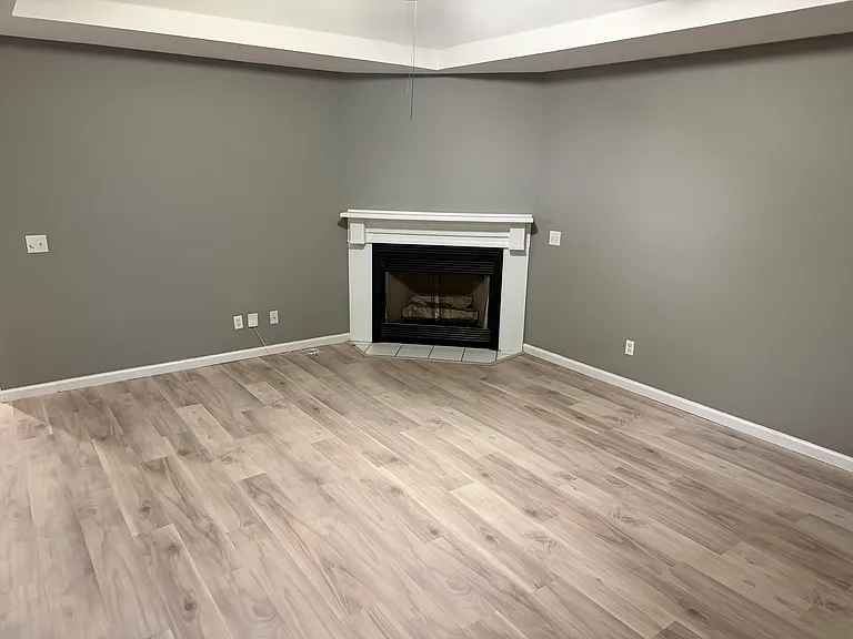723 S Pinhook Dr — Photo 1