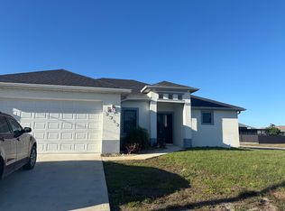 2712 23rd St SW, Lehigh Acres, FL 33976