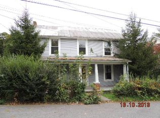 1014 College St, Narrows, VA 24124