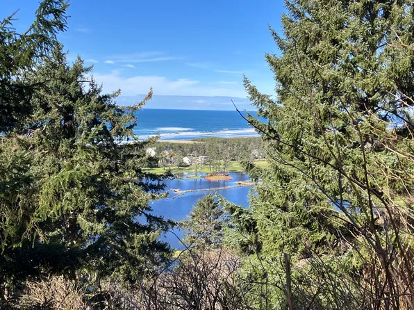 500 N Coast Highway 101 Hwy, Neskowin, OR 97149