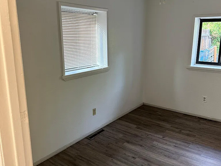 2476 Agua Fria St — Photo 11