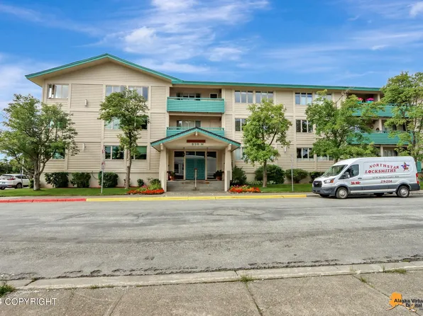 836 M St APT 208, Anchorage, AK 99501