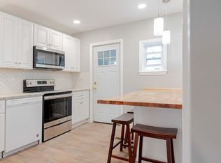 14 Kinsman St, Lowell, MA 01852