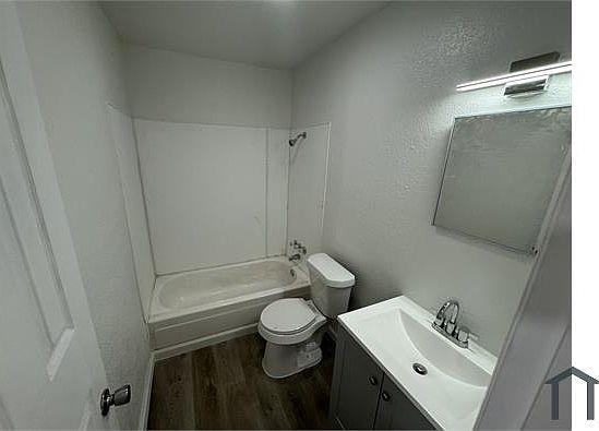 3rd image of 1101 W Sherer St #34