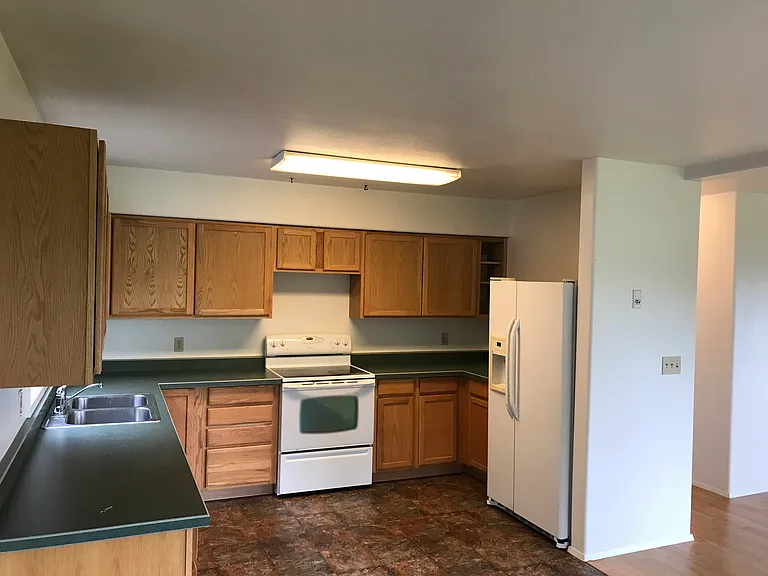 75 Clover View Ct #LWR — Photo 8